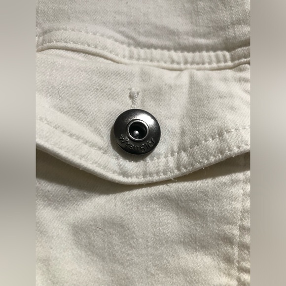 Wrangler Authentics Women’s Stretch Denim Off-White Jacket - Picture 9 of 13